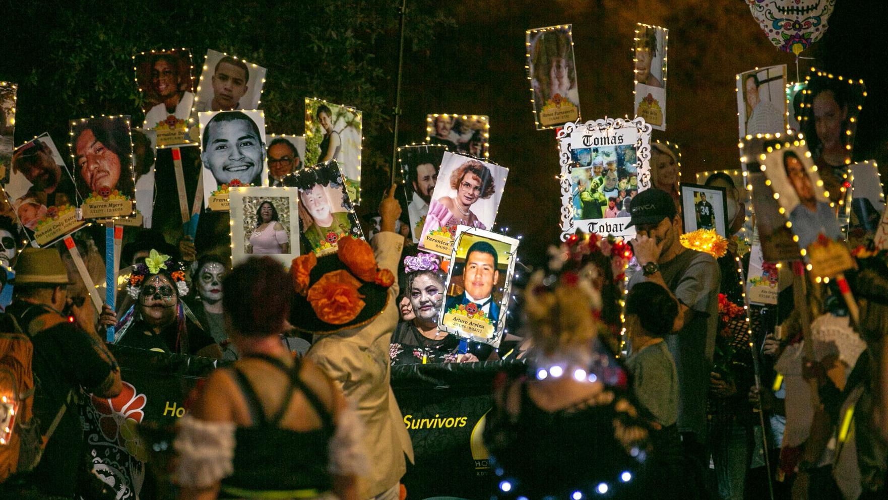 Pensando en los que se han ido sin irse del todo: columna del cónsul Barceló